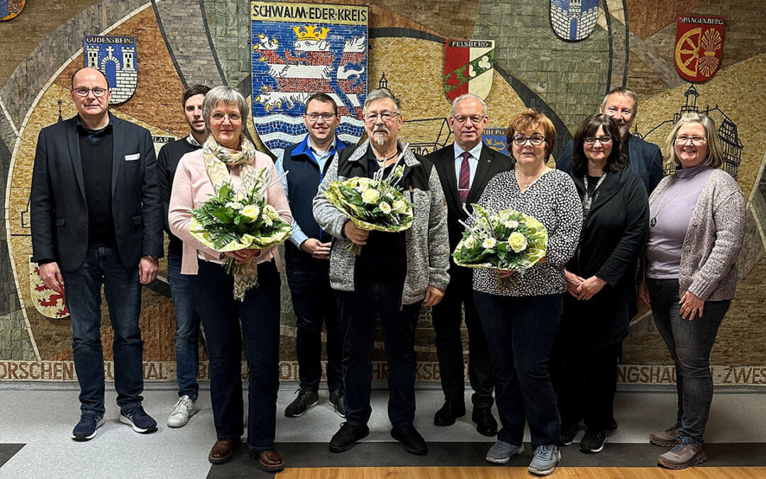 Verabschiedung und Jubiläum: Anerkennung für langjährige Mitarbeit