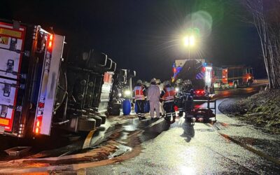 SEK / KASSEL: Tödlicher Unfall auf A 7; Lkw kippt in Auffahrt zur A 49