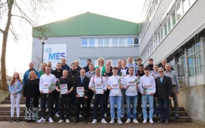 Neue Facharbeiter starten ins Berufsleben: Erfolgreicher Abschluss an der Max-Eyth-Schule