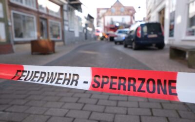 Feuerwehr rettet acht Menschen aus Fachwerkhaus