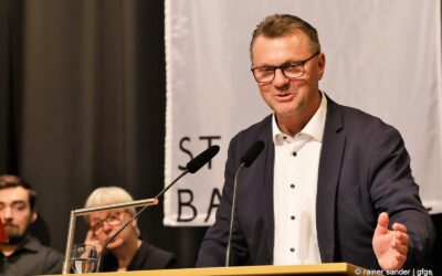 Henry Richter: Abschaffung des Dienstwagenprivilegs als Zeichen