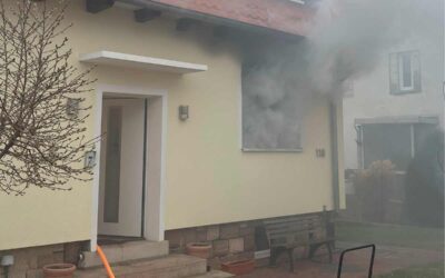 Küchenbrand: Feuerwehr verhindert Ausbreitung