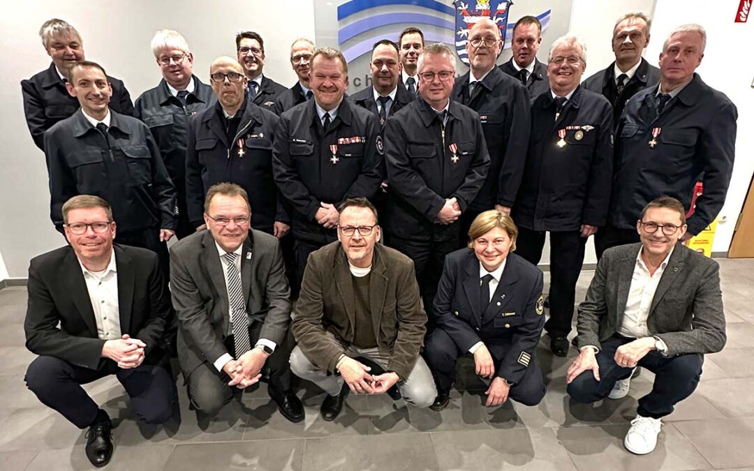 Ehrung für jahrzehntelangen Einsatz in der Feuerwehr