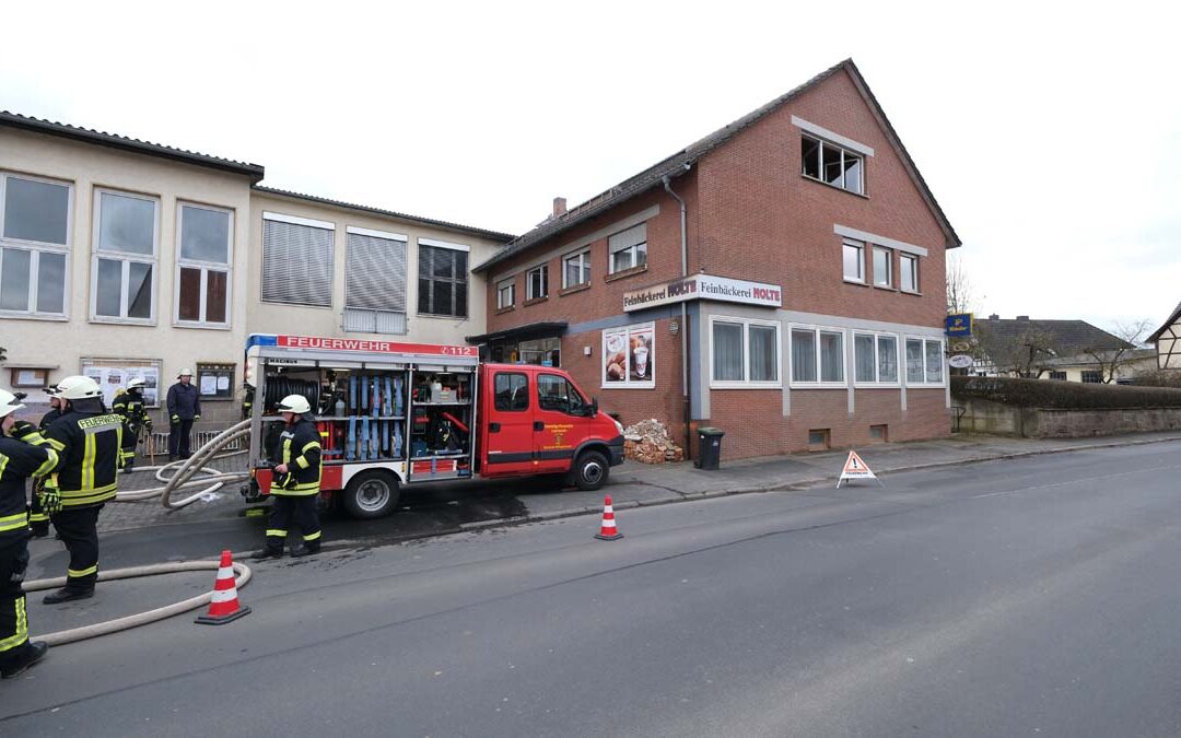 Wohnungsbrand in Loshausen: Großeinsatz der Feuerwehr