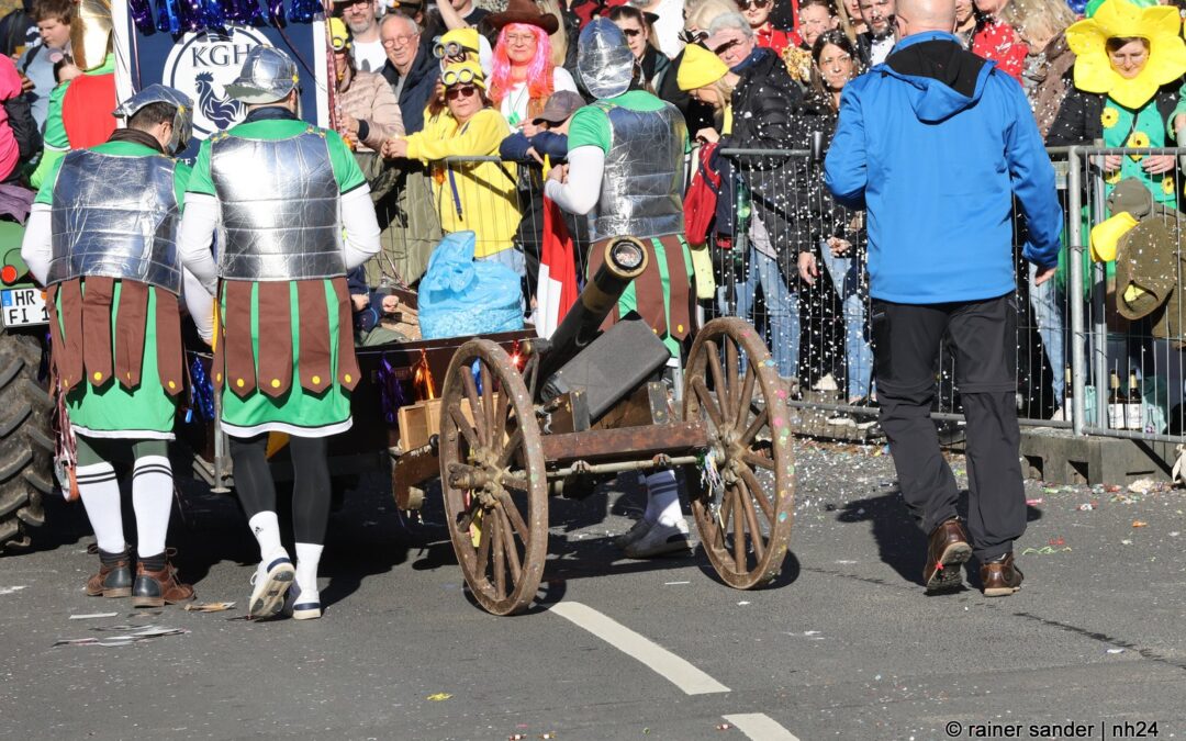 Ein ganzes Dorf zum Rosenmontag auf der Straße