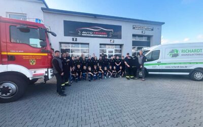 Neue Poloshirts für Jugendfeuerwehr Treysa