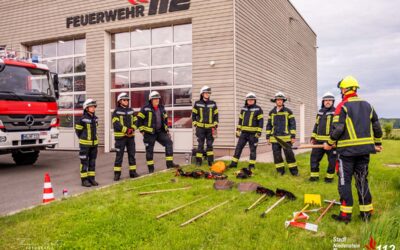 Monatsübung der Feuerwehr Niedenstein mit drei Ausbildungsstationen