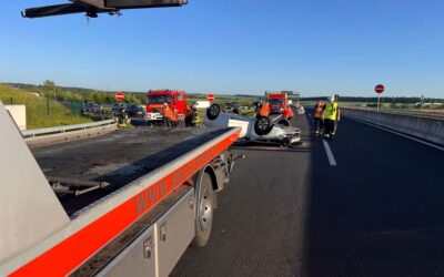 Zwei Verletzte bei Unfällen auf der A 49 in Schwalmstadt – Sechsstelliger Schaden