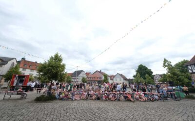 Salat, Schnitzel und Sirenen: Der Kirmesmontag