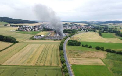 Fischmarkt Krauß in Schrecksbach durch Großbrand zerstört (Drohnen-Video)