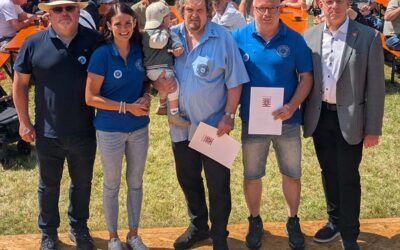 Ehrung für langjähriges Engagement bei den Daimler-Benz-Freunden