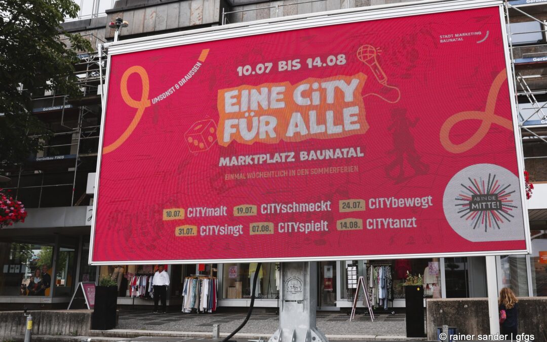 Gemeinsam auf dem Marktplatz singen