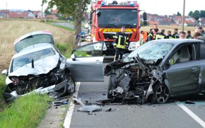 Zwei Schwerverletzte bei Frontalzusammenstoß in Willingshausen