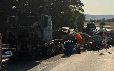 Lkw-Brand auf A 4 führt zu Vollsperrung – Auffahrunfall am Stauende