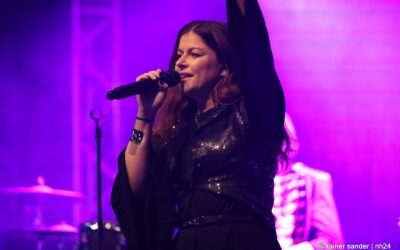 Laternen, Fassbier und fürstliche Schlager im Stadtpark