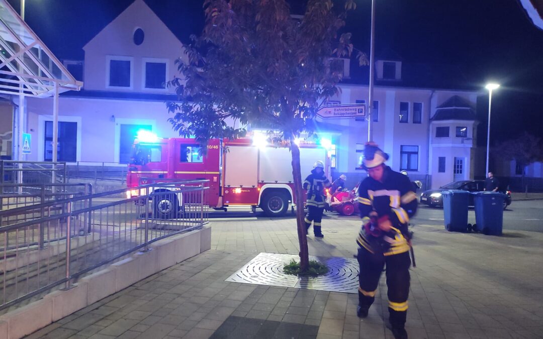 SEK: Mehrere Brände in Treysa, Fahrzeuge in Jesberg und Neuental geöffnet