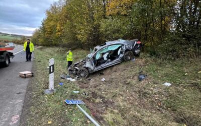 A 7: Insassen nach schwerem Unfall außer Lebensgefahr
