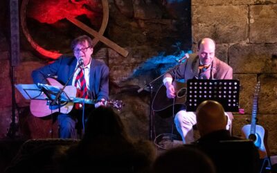 „English Tourists“ veröffentlichen auf Vinyl …