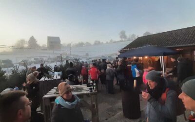 Weihnachtsbaumverkauf in Itzenhain unterstützt neunjähriges Mädchen