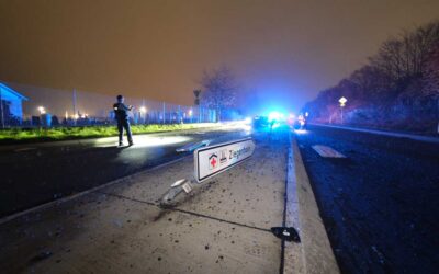 Schwerer Unfall auf der B 454: BMW überschlägt sich mehrfach