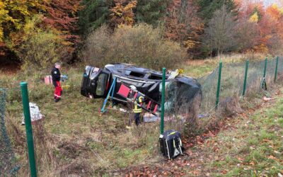 A 7: Rettungshubschrauber fliegt 40-Jährige nach Unfall in Klinik