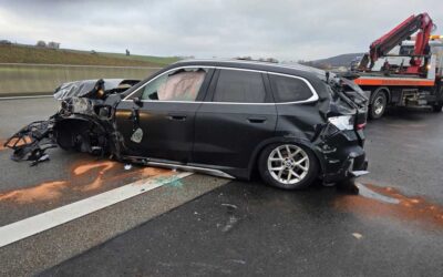 SEK: Schwerer Unfall auf A 49 und ein Diebstahl aus Scheune