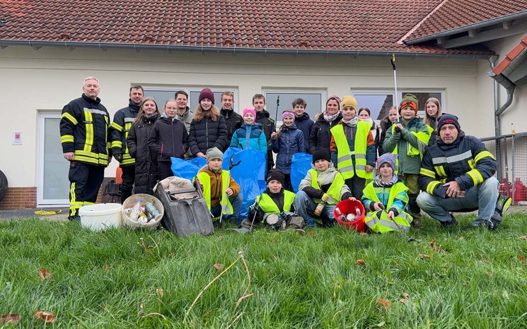 Jugendfeuerwehr Zella sammelt Müll für saubere Umwelt